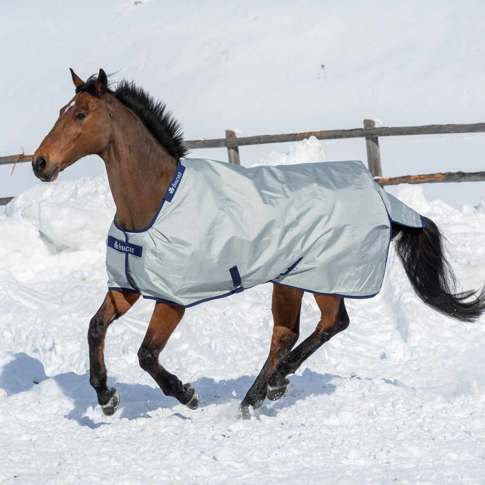 Couverture Bucas X-Range Turnout Light 0g imperméable - Le Paturon