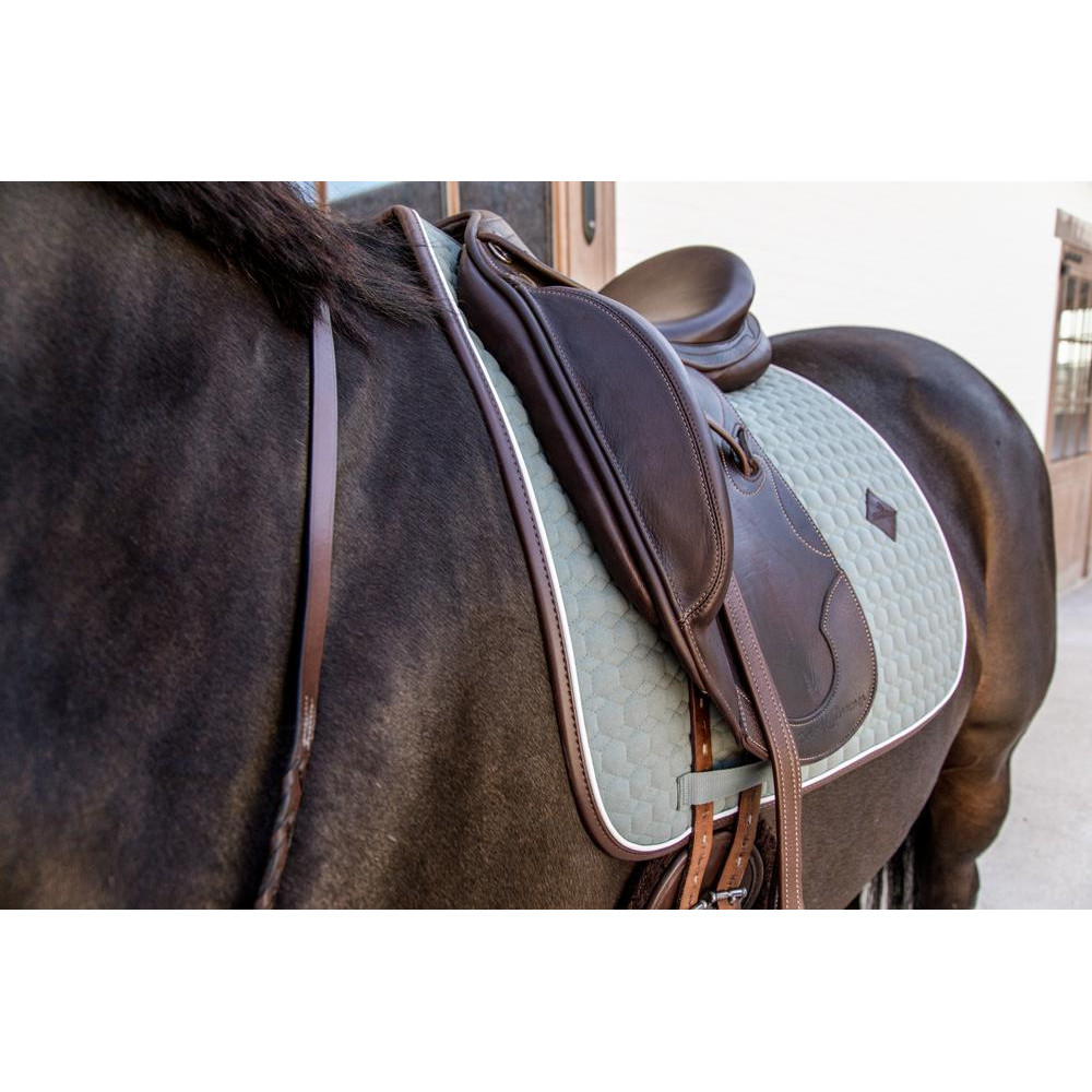 Tapis De Selle Kentucky – Velours Bleu – Occasion Bon état – Équitation