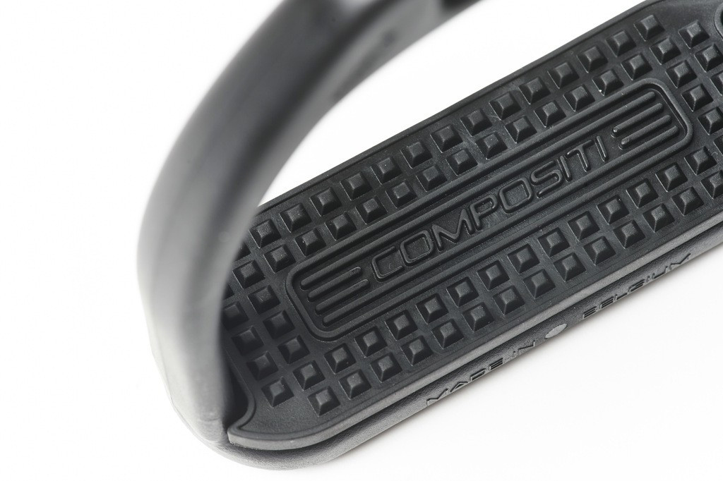 Étriers profilés Compositi Noir