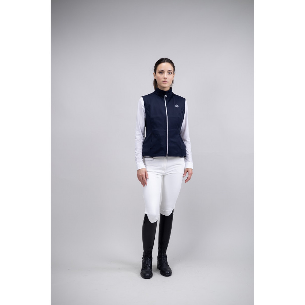 Comment porter le pull en maille sans manches avec style - Cherry Flower