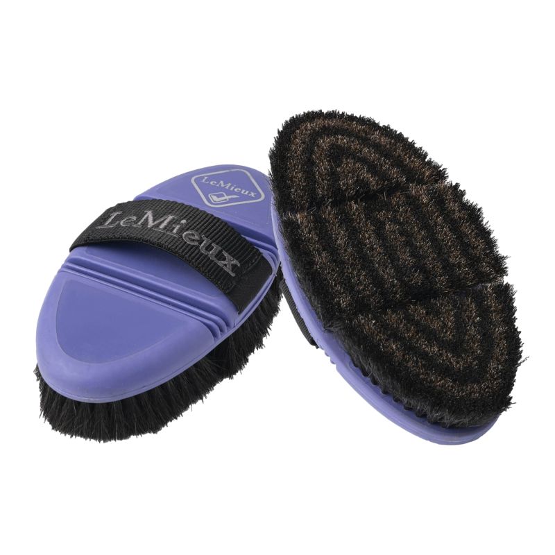 Brosse à mue en bois pour chevaux - 23 cm
