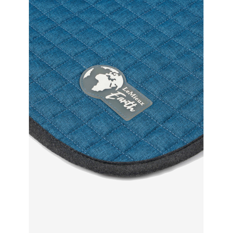 Tapis de selle LeMieux Earth Close Contact Tapis de selle LeMieux Earth Close Contact