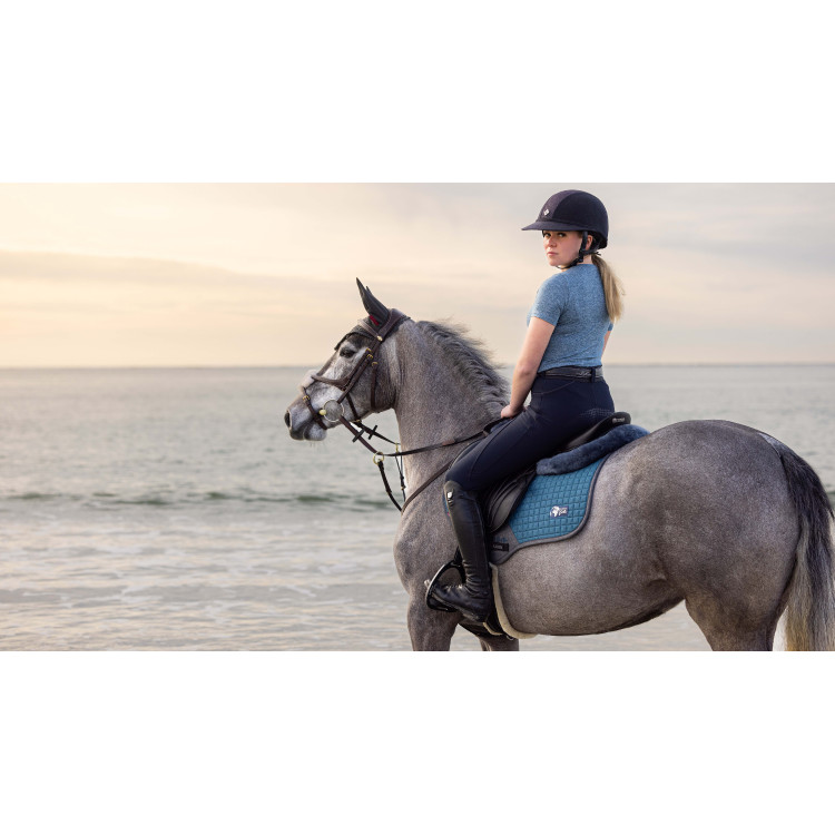 Tapis de selle LeMieux Earth Close Contact Tapis de selle LeMieux Earth Close Contact
