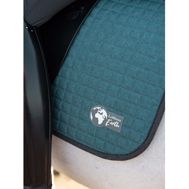 Tapis de selle LeMieux Earth Dressage Square Tapis de selle LeMieux Earth Dressage Square