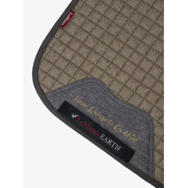 Tapis de selle LeMieux Earth Dressage Square Tapis de selle LeMieux Earth Dressage Square