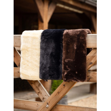 Fourreau de sangle de dressage LeMieux Simuwool à enfiler Fourreau de sangle de dressage LeMieux Simuwool à enfiler