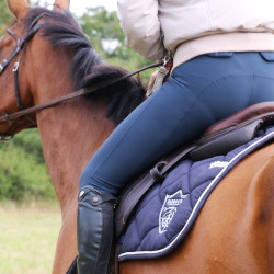 Tapis Paddock Sports Prem's Ecusson Bleu marine Tapis Paddock Sports Prem's Ecusson Bleu marine
