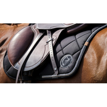 Tapis de selle Equithème Badge 2.0 Tapis de selle Equithème Badge 2.0