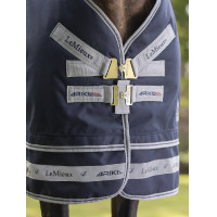 Couverture imperméable Arika Storm-Tek LeMieux 50g Bleu marine Couverture imperméable Arika Storm-Tek LeMieux 50g Bleu marine