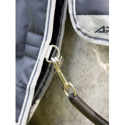 Couverture LeMieux Arika Featherweight 0 g Bleu marine Couverture LeMieux Arika Featherweight 0 g Bleu marine