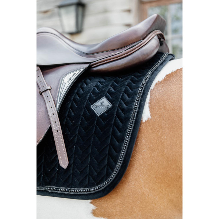 Tapis de selle Velvet Pearls jumping Kentucky Tapis de selle Velvet Pearls jumping Kentucky