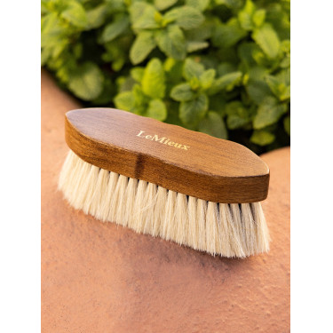 Brosse douce de finition LeMieux Artisan Brosse douce de finition LeMieux Artisan