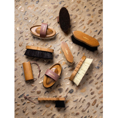 Brosse pour le corps Artisan LeMieux en laine de mouton Brosse pour le corps Artisan LeMieux en laine de mouton