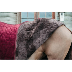 Couverture de présentation Velvet Kentucky Bordeaux Couverture de présentation Velvet Kentucky Bordeaux