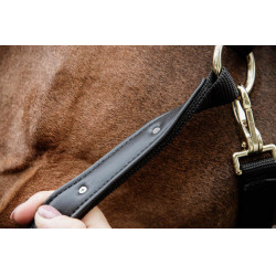 Licol Anatomique Nylon Kentucky Noir Licol Anatomique Nylon Kentucky Noir