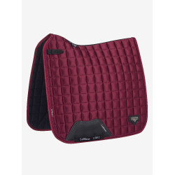 Tapis LeMieux Loire Classic Dressage Square Mûre Bordeaux Tapis LeMieux Loire Classic Dressage Square Mûre Bordeaux