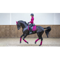 Tapis LeMieux Loire Classic Dressage Square Mûre Bordeaux Tapis LeMieux Loire Classic Dressage Square Mûre Bordeaux