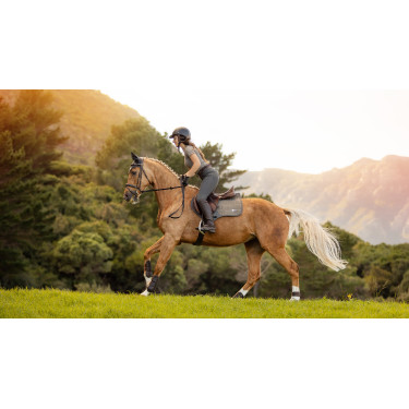 Tapis de selle LeMieux Earth Close Contact Tapis de selle LeMieux Earth Close Contact