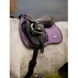 Tapis de selle LeMieux Earth GP Square Chardon Violet Tapis de selle LeMieux Earth GP Square Chardon Violet
