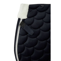 Tapis de selle de dressage Horze Geneva avec fausse fourrure Merlot vin rouge Tapis de selle de dressage Horze Geneva avec fausse fourrure Merlot vin rouge