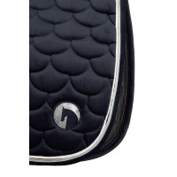 Tapis de selle de dressage Horze Geneva avec fausse fourrure Merlot vin rouge Tapis de selle de dressage Horze Geneva avec fausse fourrure Merlot vin rouge