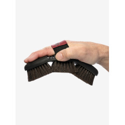 Brosse LeMieux Flexi crin de cheval Noir / rouge Brosse LeMieux Flexi crin de cheval Noir / rouge