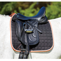 Tapis de selle de dressage Therapy-Tec Weatherbeeta Noir / argent / rouge Tapis de selle de dressage Therapy-Tec Weatherbeeta Noir / argent / rouge