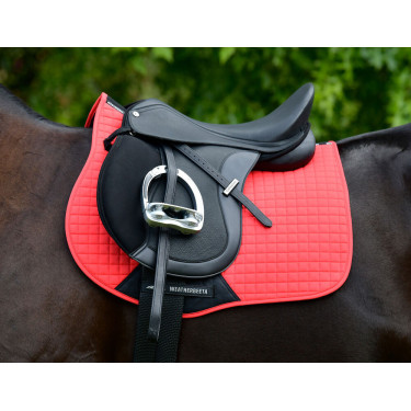 Tapis de selle Prime Weatherbeeta Rouge doux amer
