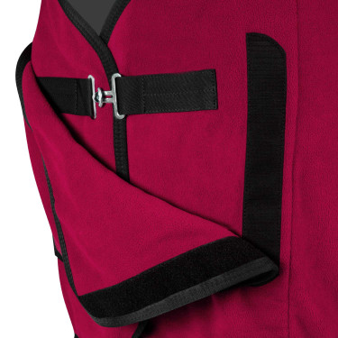 Couverture en polaire avec fermeture frontale à rabat GP Equestro Bordeaux Couverture en polaire avec fermeture frontale à rabat GP Equestro Bordeaux