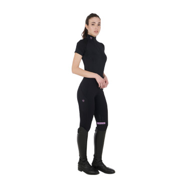 Base layer ajusté manches courtes femme en tissu technique Equestro Noir / lila Base layer ajusté manches courtes femme en tissu technique Equestro Noir / lila