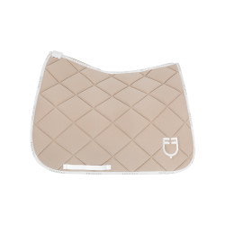 Tapis de dressage en tissu technique avec logo GP Equestro Sable / blanc Beige Tapis de dressage en tissu technique avec logo GP Equestro Sable / blanc Beige