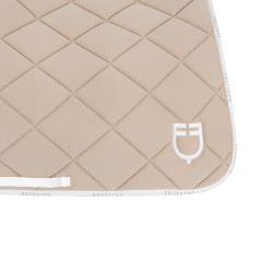Tapis de dressage en tissu technique avec logo GP Equestro Sable / blanc Beige Tapis de dressage en tissu technique avec logo GP Equestro Sable / blanc Beige