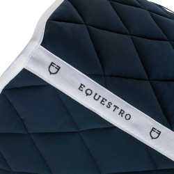 Tapis de dressage en tissu technique avec logo brodé White Line Equestro Marine Bleu marine Tapis de dressage en tissu technique avec logo brodé White Line Equestro Marine Bleu marine