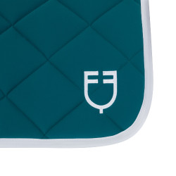 Tapis de dressage en tissu technique avec logo brodé White Line Equestro Pétrol Bleu Tapis de dressage en tissu technique avec logo brodé White Line Equestro Pétrol Bleu