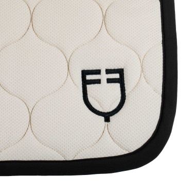 Tapis de selle obstacle en tissu maillé Black Line Edition Equestro Tapis de selle obstacle en tissu maillé Black Line Edition Equestro