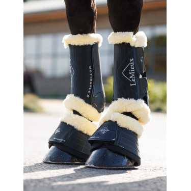 Cloches mouton LeMieux Motionflex Noir/ naturel Cloches mouton LeMieux Motionflex Noir/ naturel