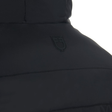 Doudoune en tissu stretch homme avec écusson en silicone Equestro Doudoune en tissu stretch homme avec écusson en silicone Equestro