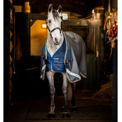 Couverture Horseware Amgio 1200D Plus Turnout Bundle 50g 100g et 200g Ombre sombre / marine / rose Gris Couverture Horseware Amgio 1200D Plus Turnout Bundle 50g 100g et 200g Ombre sombre / marine / rose Gris