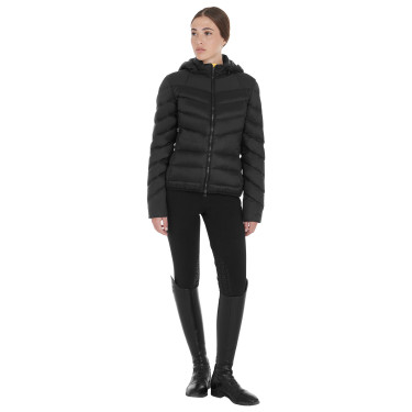 Doudoune femme coupe slim à capuche amovible Equestro Doudoune femme coupe slim à capuche amovible Equestro
