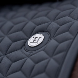 Tapis de selle HV Polo Essential GP Noir