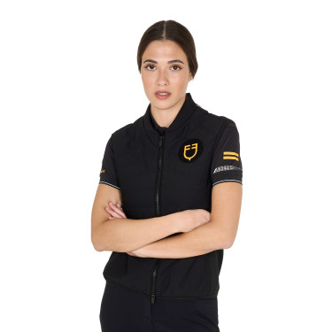 Gilet slim fit femme collection Scuderia en tissu technique Equestro Gilet slim fit femme collection Scuderia en tissu technique Equestro