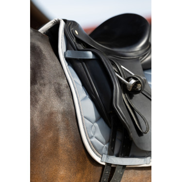 Tapis de selle Eskadron Glossy Wave Contrast Bleu cendré Tapis de selle Eskadron Glossy Wave Contrast Bleu cendré