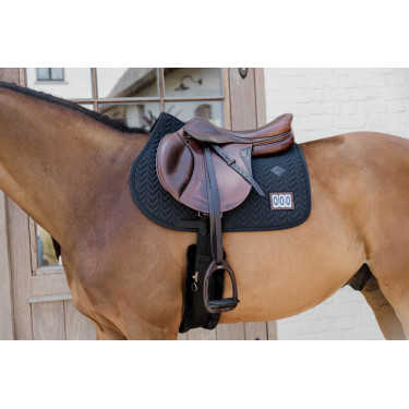 Tapis de selle compétition Fishbone avec 2 numéros Kentucky Jumping Tapis de selle compétition Fishbone avec 2 numéros Kentucky Jumping