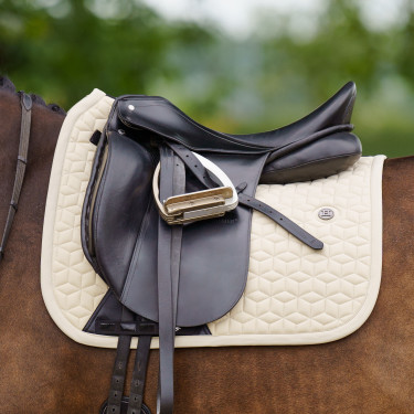 Tapis de selle HV Polo Essential Dressage Tapis de selle HV Polo Essential Dressage