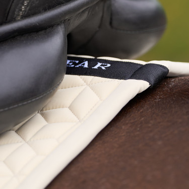 Tapis de selle HV Polo Essential Dressage Tapis de selle HV Polo Essential Dressage