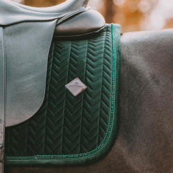 Tapis de selle Velvet Pearls dressage Kentucky Vert sapin Tapis de selle Velvet Pearls dressage Kentucky Vert sapin