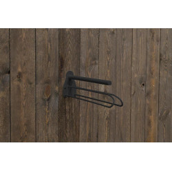 Porte selle en métal avec support pour Tapis de selle Grooming Deluxe by Kentucky Noir Porte selle en métal avec support pour Tapis de selle Grooming Deluxe by Kentucky Noir