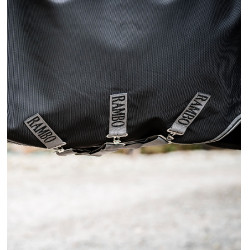 Couverture Horseware Rambo Supreme 1680D Turnout 0g Noir / orage / gris argent Couverture Horseware Rambo Supreme 1680D Turnout 0g Noir / orage / gris argent