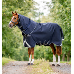 Couverture Horseware Rambo Supreme 1680D Turnout 0g Marine / orage / gris argent Bleu marine Couverture Horseware Rambo Supreme 1680D Turnout 0g Marine / orage / gris argent Bleu marine