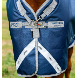 Couverture Horseware Amigo® Bravo 12 Plus Lite 0g 1200D Marine / gris titanium / argent Bleu marine Couverture Horseware Amigo® Bravo 12 Plus Lite 0g 1200D Marine / gris titanium / argent Bleu marine